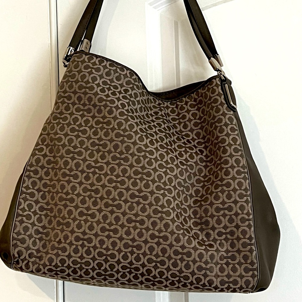 Coach Madison Phoebe Op Art Needlepoint handbag VGUC